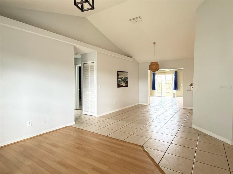 For Sale: $340,000 (4 beds, 2 baths, 1864 Square Feet)