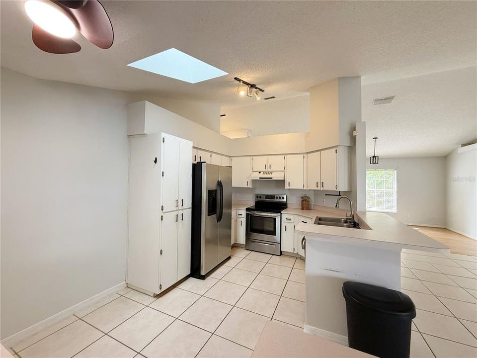 For Sale: $340,000 (4 beds, 2 baths, 1864 Square Feet)