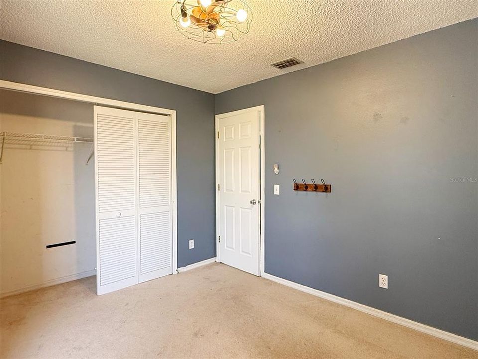 For Sale: $340,000 (4 beds, 2 baths, 1864 Square Feet)