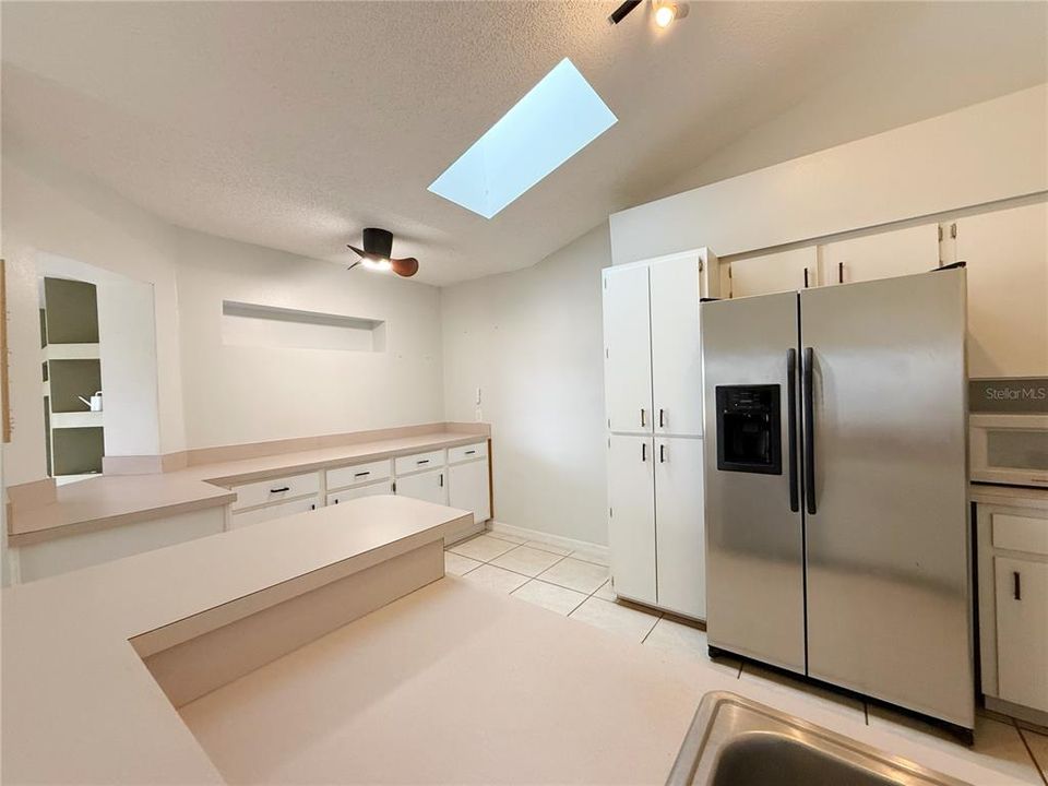 For Sale: $340,000 (4 beds, 2 baths, 1864 Square Feet)