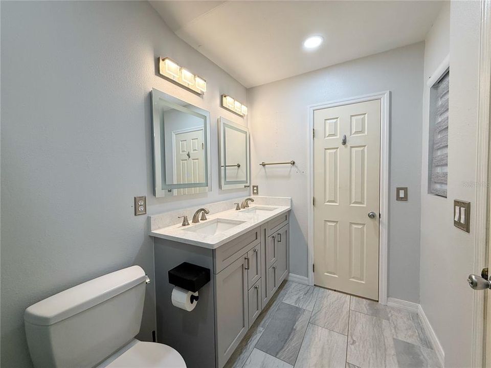 For Sale: $340,000 (4 beds, 2 baths, 1864 Square Feet)