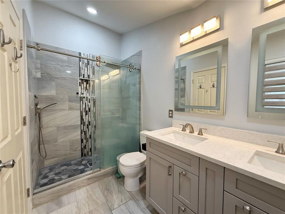 For Sale: $340,000 (4 beds, 2 baths, 1864 Square Feet)