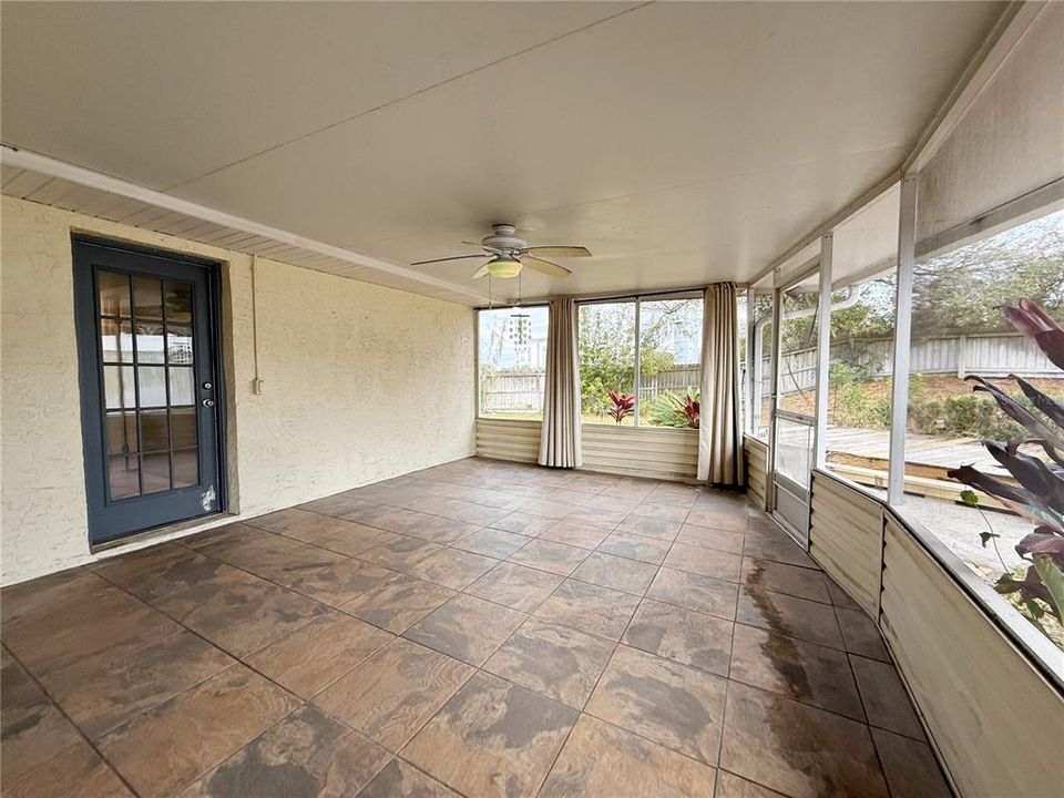 For Sale: $340,000 (4 beds, 2 baths, 1864 Square Feet)