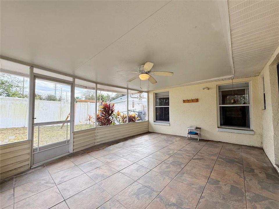 For Sale: $340,000 (4 beds, 2 baths, 1864 Square Feet)