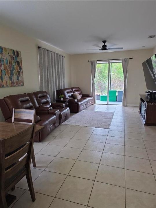 En Venta: $379,000 (3 camas, 2 baños, 1603 Pies cuadrados)