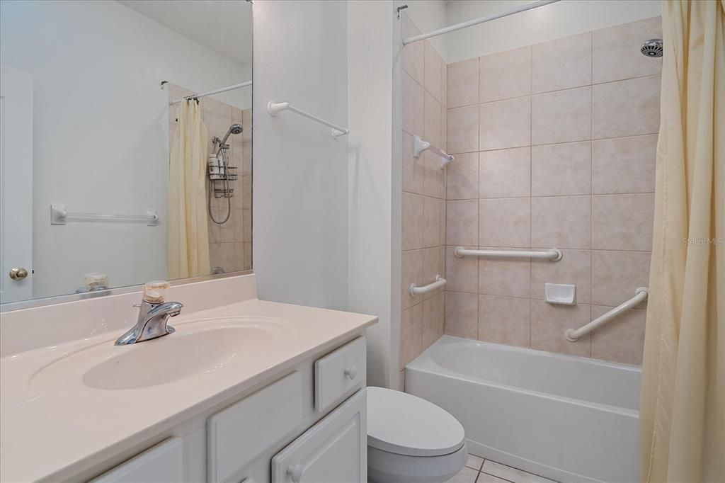 待售: $420,000 (2 贝兹, 2 浴室, 1565 平方英尺)