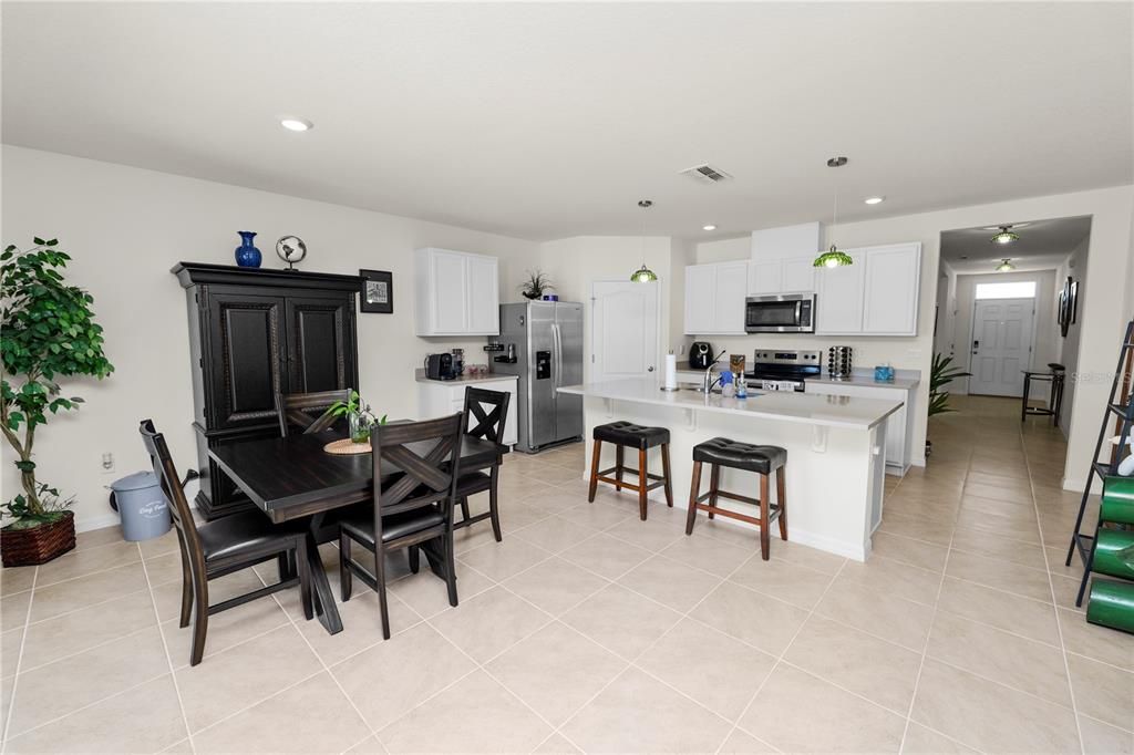 En Venta: $344,900 (4 camas, 2 baños, 1826 Pies cuadrados)