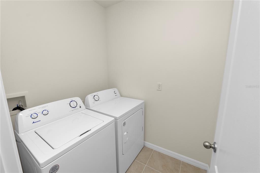 En Venta: $344,900 (4 camas, 2 baños, 1826 Pies cuadrados)