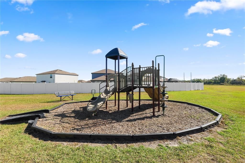 En Venta: $344,900 (4 camas, 2 baños, 1826 Pies cuadrados)