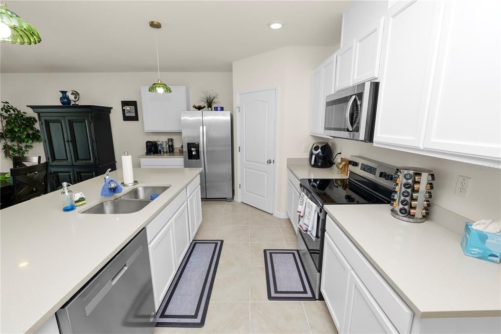 En Venta: $344,900 (4 camas, 2 baños, 1826 Pies cuadrados)