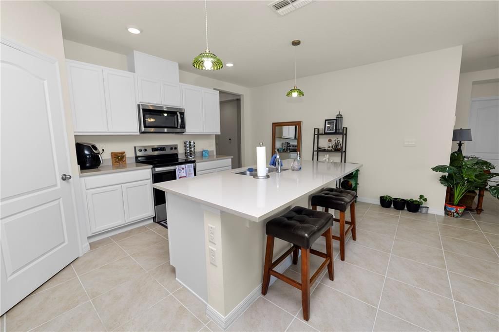 En Venta: $344,900 (4 camas, 2 baños, 1826 Pies cuadrados)