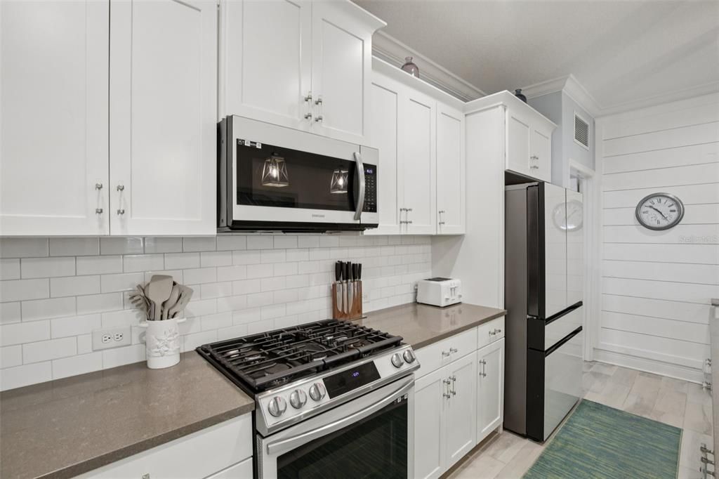 For Sale: $434,900 (3 beds, 2 baths, 1845 Square Feet)