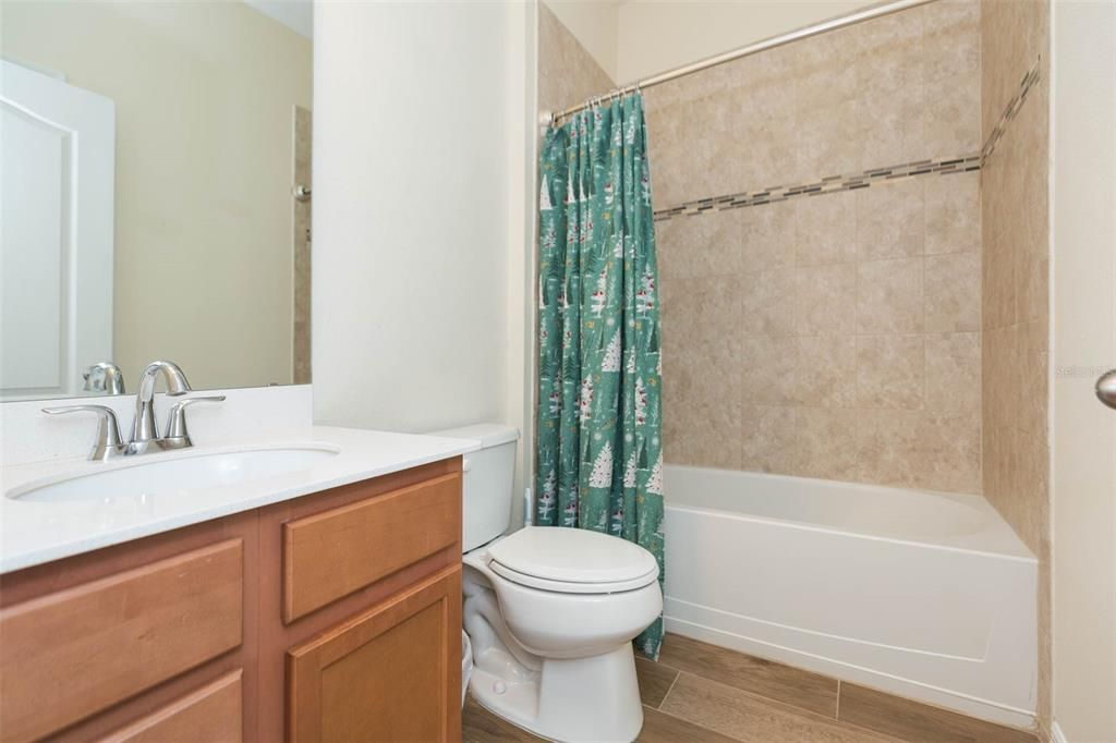 На продажу: $369,900 (3 спален, 2 ванн, 1494 Квадратных фут)