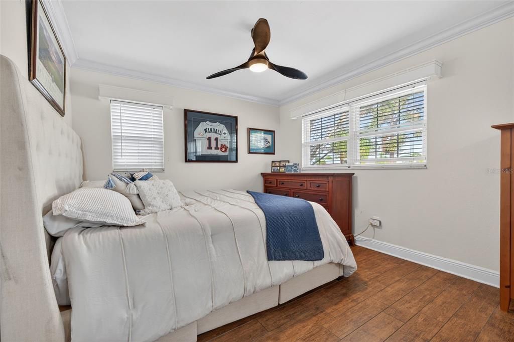 На продажу: $949,000 (4 спален, 3 ванн, 2426 Квадратных фут)