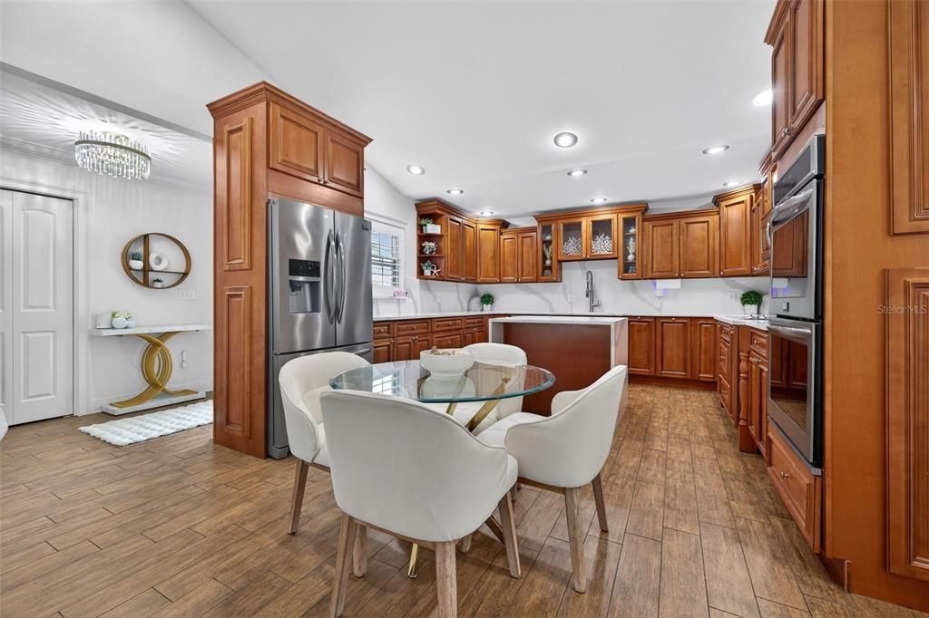 На продажу: $949,000 (4 спален, 3 ванн, 2426 Квадратных фут)