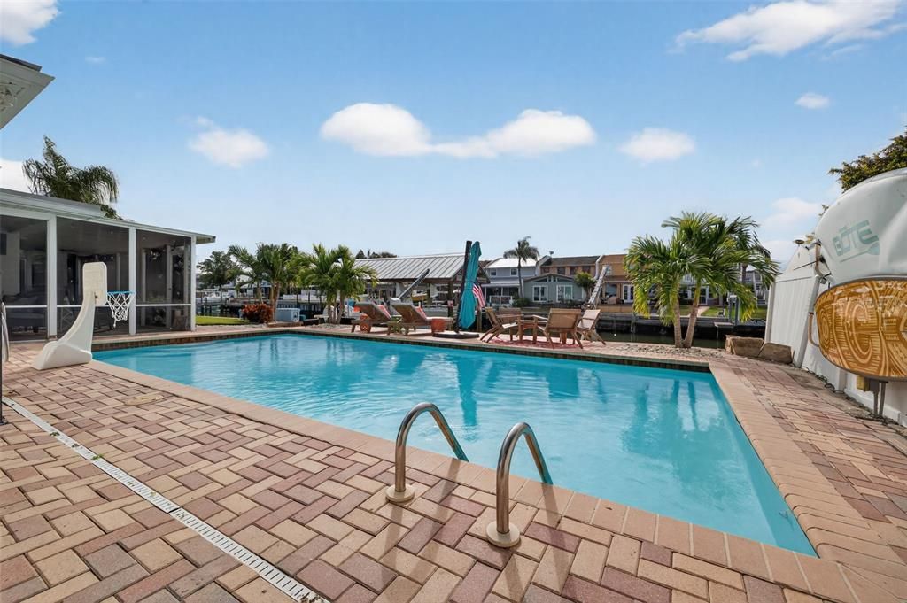 На продажу: $949,000 (4 спален, 3 ванн, 2426 Квадратных фут)