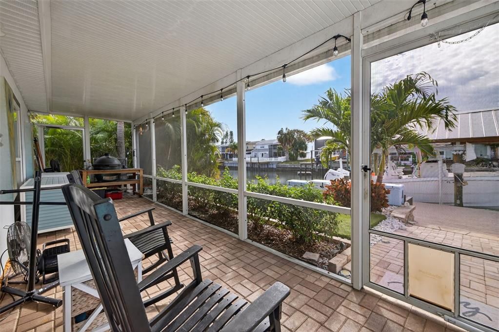 На продажу: $949,000 (4 спален, 3 ванн, 2426 Квадратных фут)