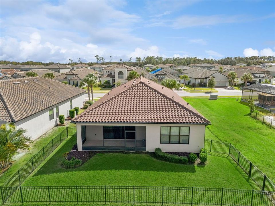 En Venta: $509,990 (4 camas, 3 baños, 2424 Pies cuadrados)