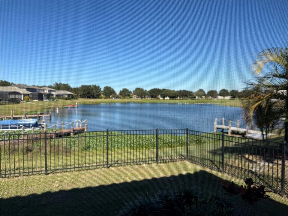 En Venta: $509,990 (4 camas, 3 baños, 2424 Pies cuadrados)