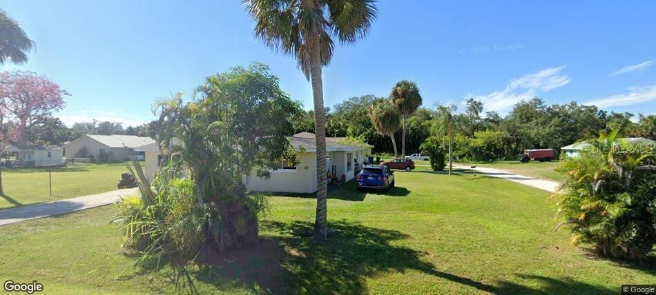 Recently Sold: $330,000 (5 beds, 0 baths, 2039 Square Feet)