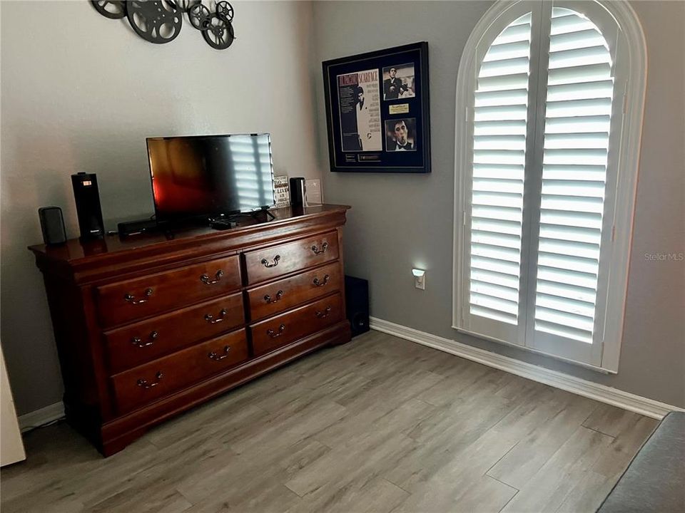 For Sale: $330,000 (3 beds, 2 baths, 1232 Square Feet)