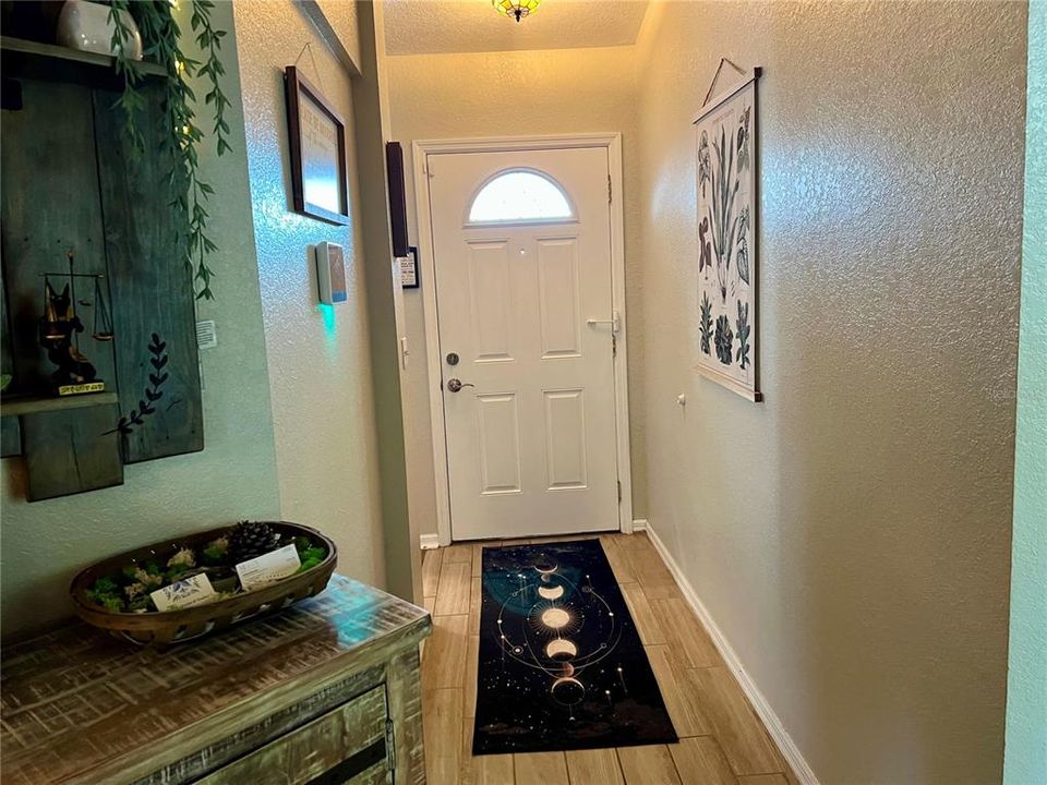 For Sale: $330,000 (3 beds, 2 baths, 1232 Square Feet)