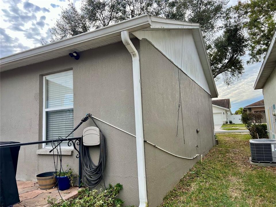 For Sale: $330,000 (3 beds, 2 baths, 1232 Square Feet)