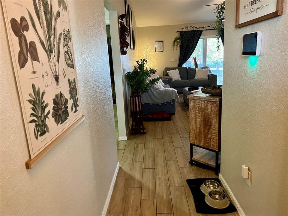 For Sale: $330,000 (3 beds, 2 baths, 1232 Square Feet)