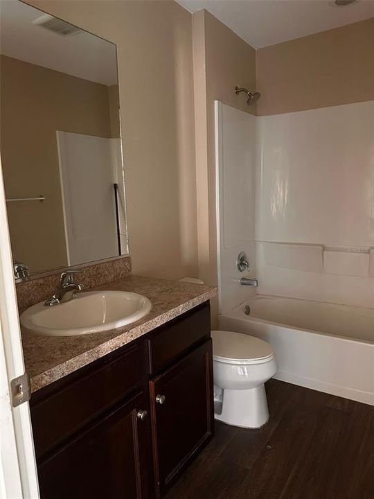 待售: $290,000 (3 贝兹, 2 浴室, 1274 平方英尺)