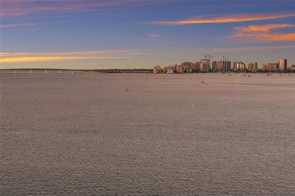 En Venta: $5,499,000 (0.37 acres)