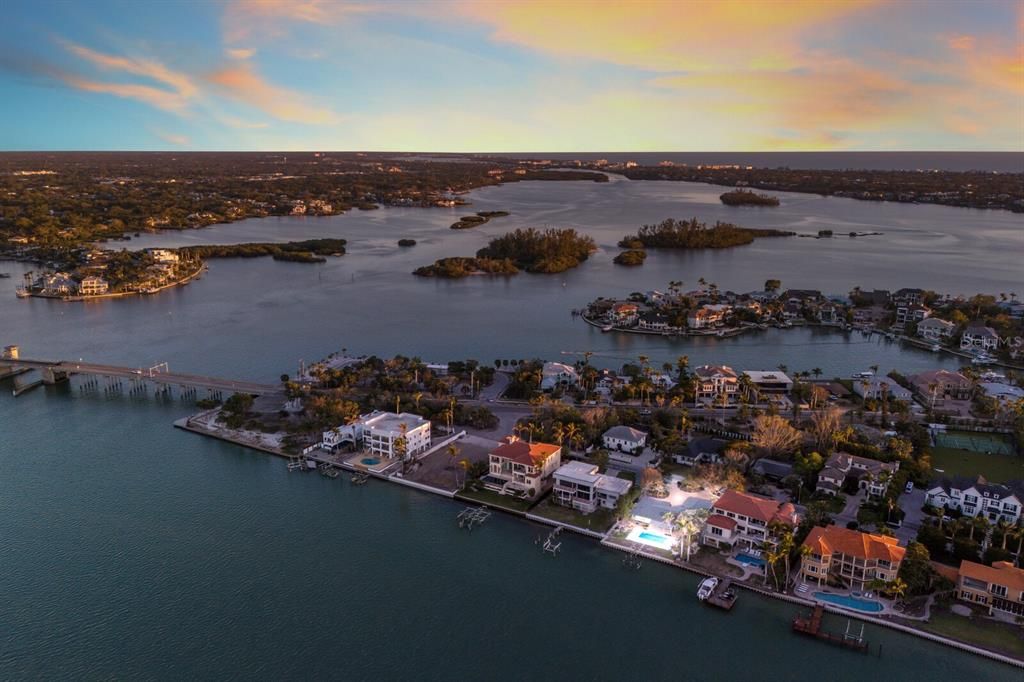 En Venta: $5,499,000 (0.37 acres)