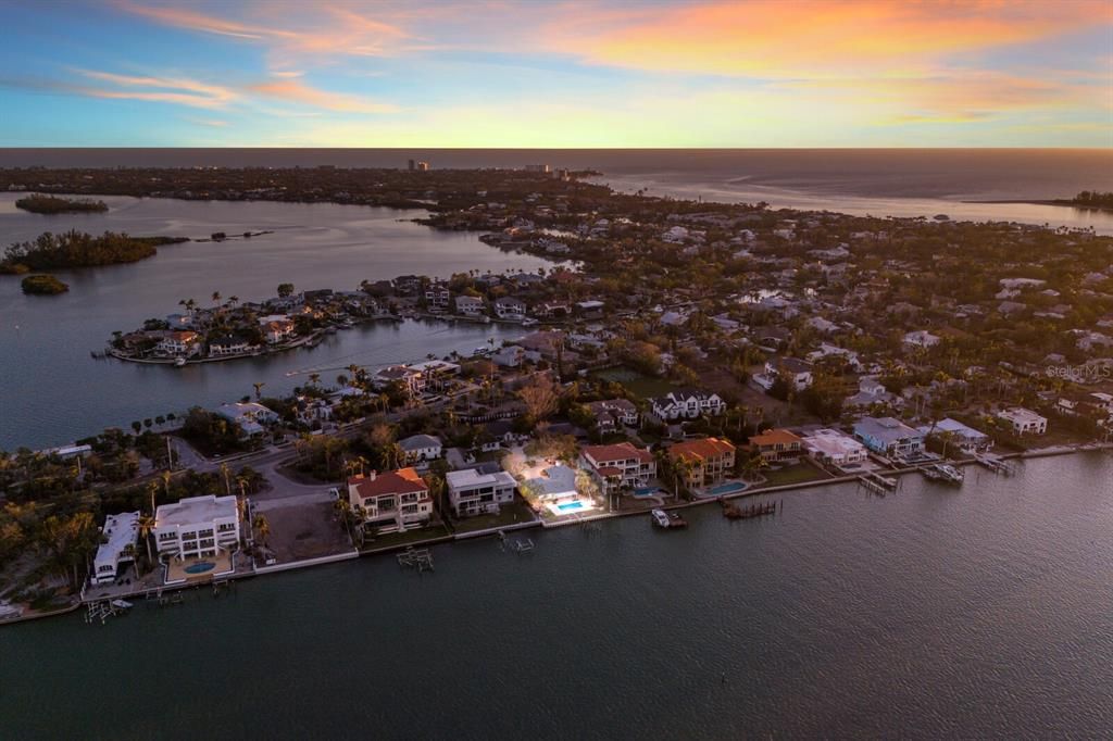 En Venta: $5,499,000 (0.37 acres)