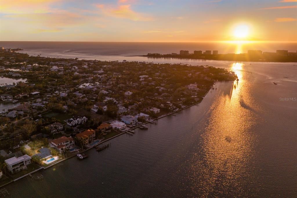 En Venta: $5,499,000 (0.37 acres)