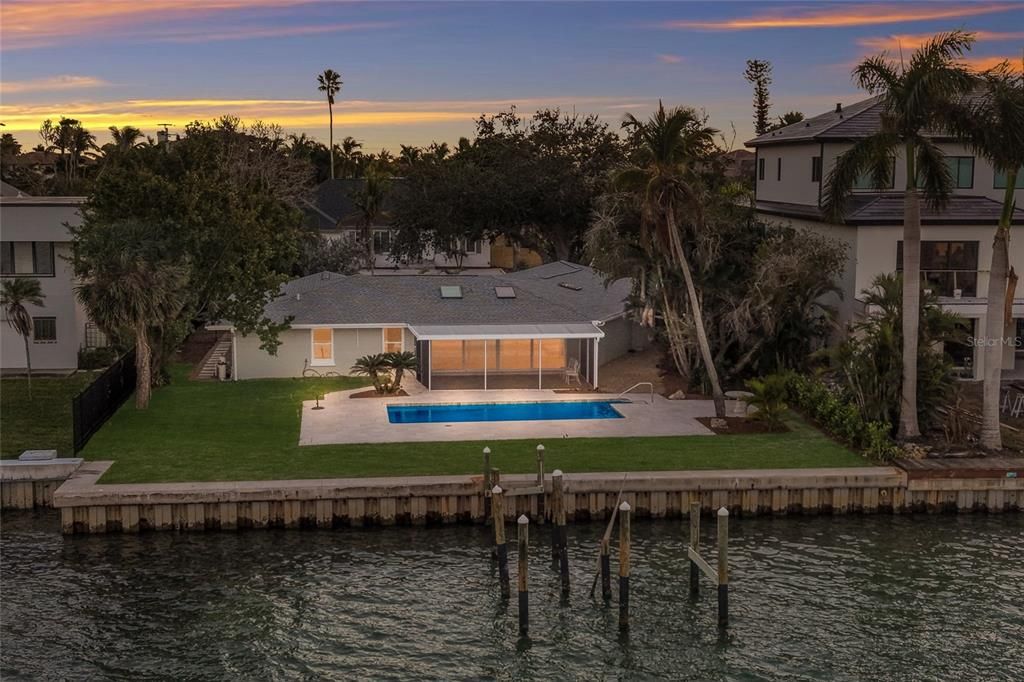 En Venta: $5,499,000 (0.37 acres)