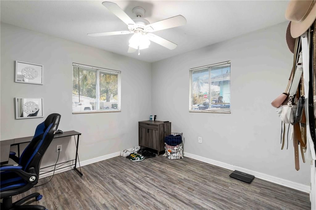 На продажу: $285,000 (3 спален, 2 ванн, 1363 Квадратных фут)