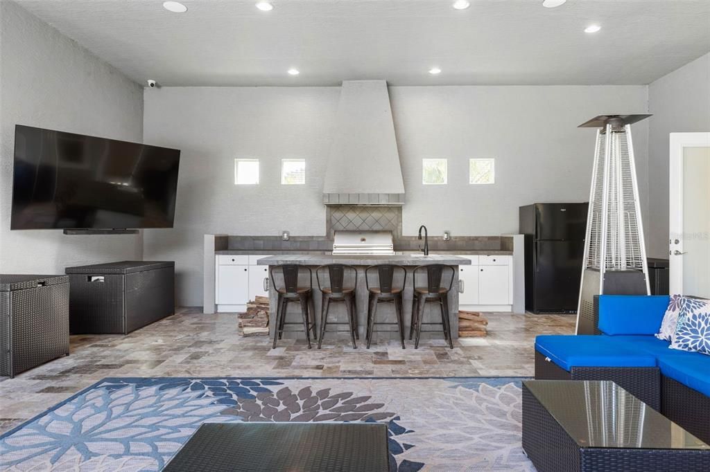 Active With Contract: $1,999,000 (5 beds, 4 baths, 3370 Square Feet)