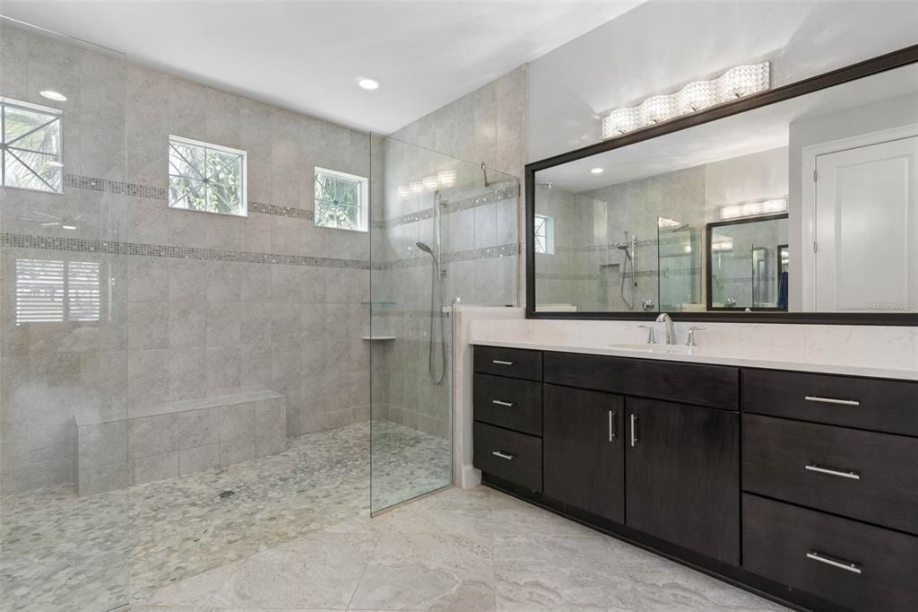 Active With Contract: $1,999,000 (5 beds, 4 baths, 3370 Square Feet)