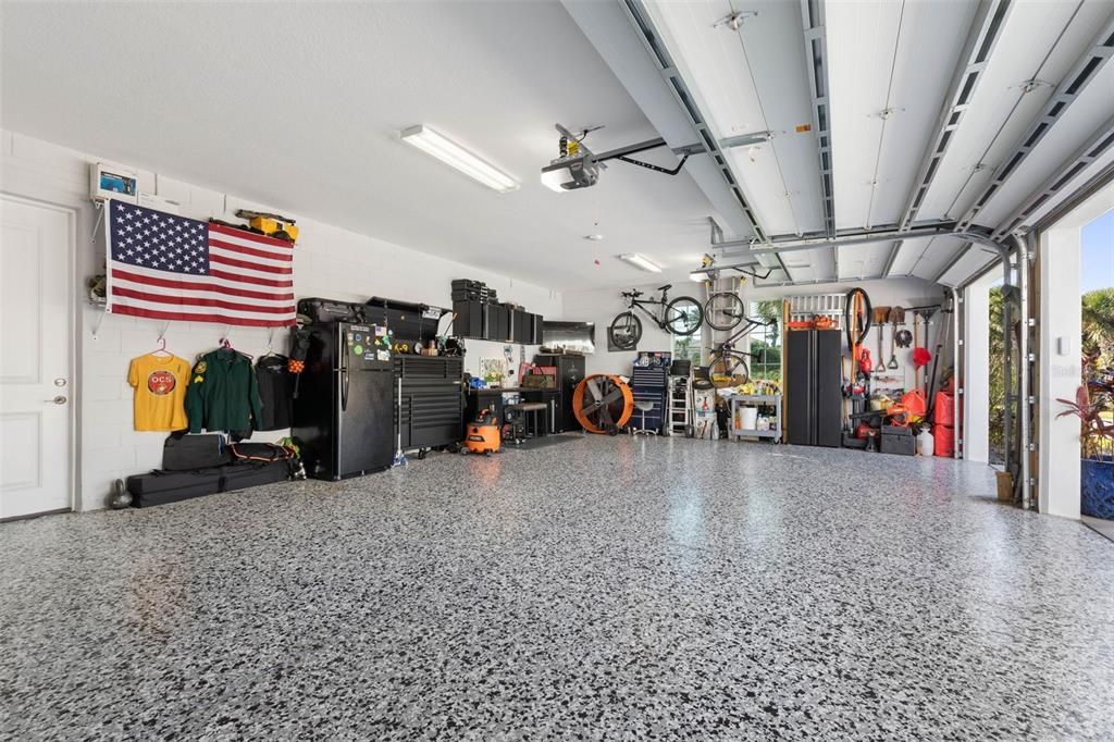 Active With Contract: $1,999,000 (5 beds, 4 baths, 3370 Square Feet)