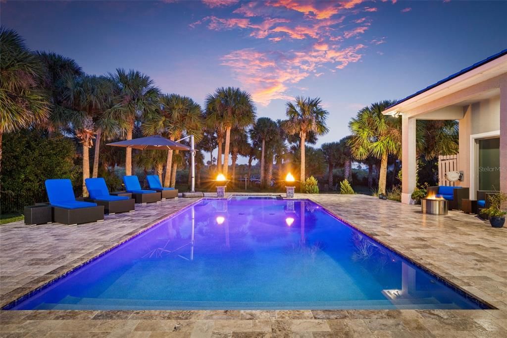 Active With Contract: $1,999,000 (5 beds, 4 baths, 3370 Square Feet)