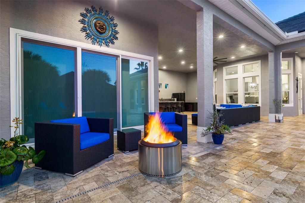 Active With Contract: $1,999,000 (5 beds, 4 baths, 3370 Square Feet)