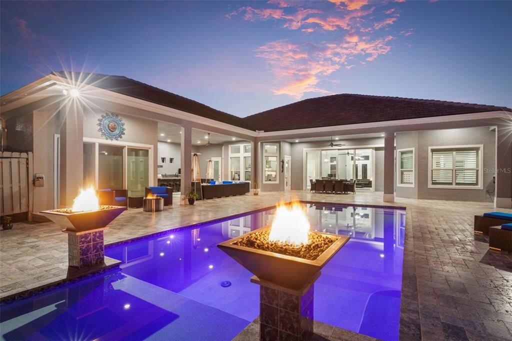 Active With Contract: $1,999,000 (5 beds, 4 baths, 3370 Square Feet)