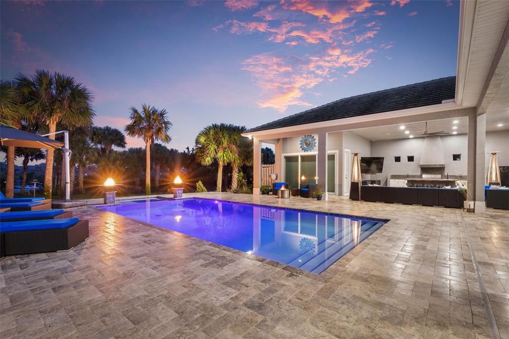 Active With Contract: $1,999,000 (5 beds, 4 baths, 3370 Square Feet)