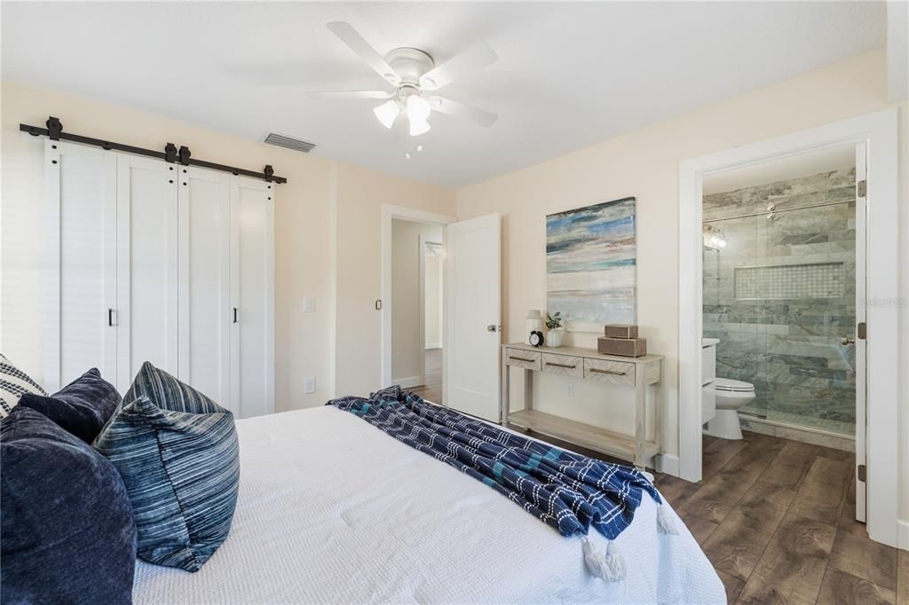 For Sale: $330,000 (3 beds, 2 baths, 1427 Square Feet)