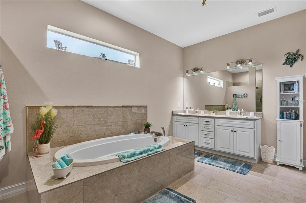 На продажу: $941,000 (4 спален, 2 ванн, 2480 Квадратных фут)