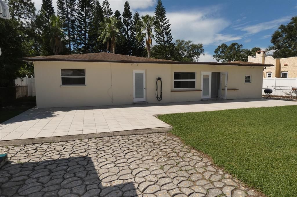 En Renta: $2,300 (2 camas, 2 baños, 1406 Pies cuadrados)