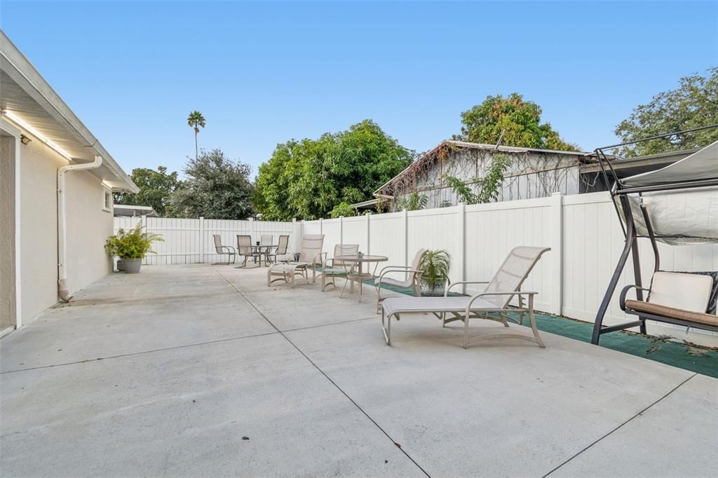 待售: $549,900 (3 贝兹, 3 浴室, 2044 平方英尺)