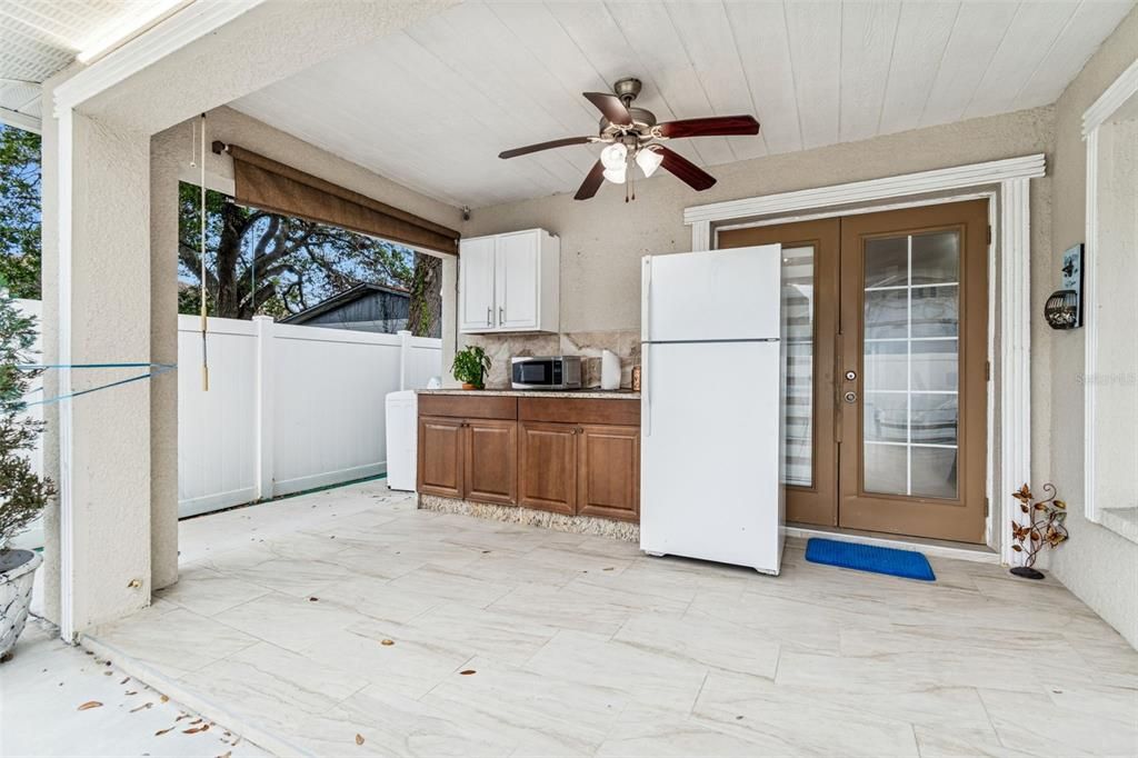 待售: $549,900 (3 贝兹, 3 浴室, 2044 平方英尺)