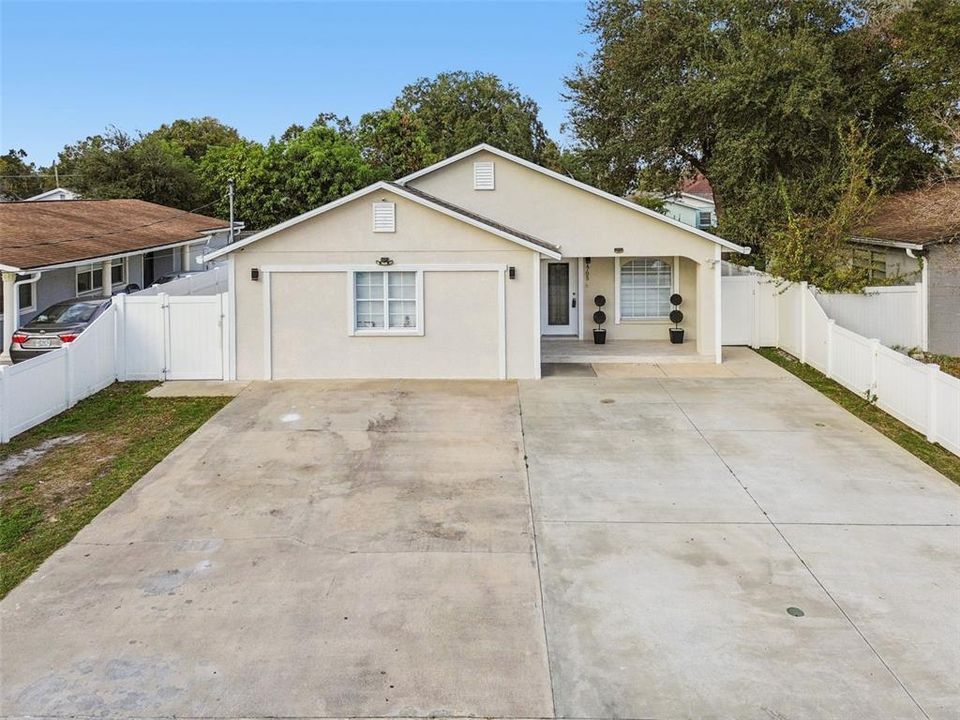 待售: $549,900 (3 贝兹, 3 浴室, 2044 平方英尺)