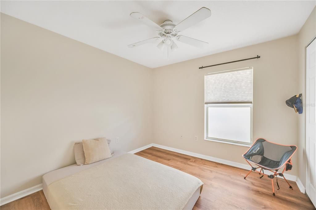 待售: $349,000 (4 贝兹, 2 浴室, 1543 平方英尺)