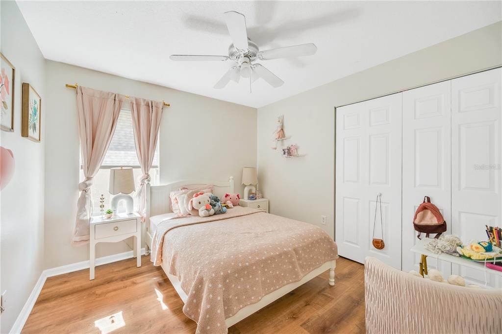 待售: $349,000 (4 贝兹, 2 浴室, 1543 平方英尺)